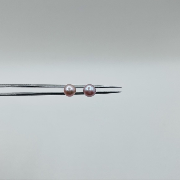 South Sea Natural Pearl Button Earrings - Picture 2 of 4